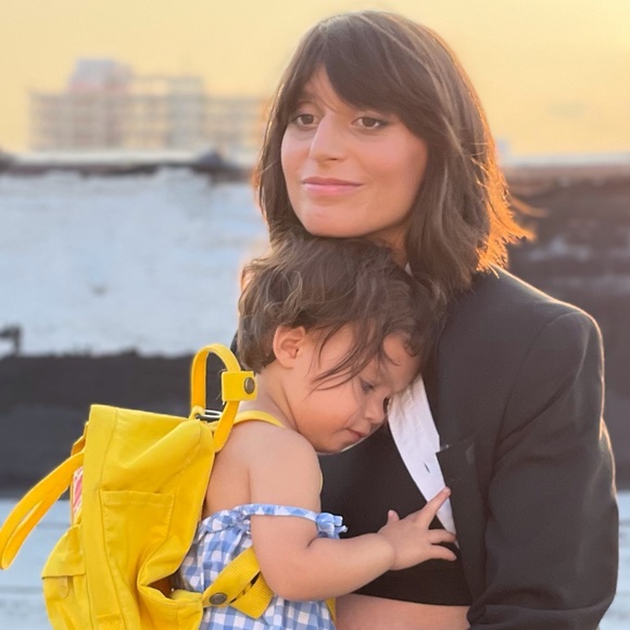 Meet your Posher, Irene - Picture 2 of 5